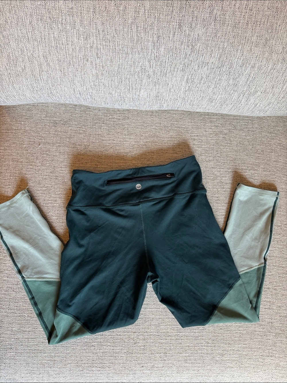 Senita Athletics Green Colorblock Running Leggings M Back Zip Pocket